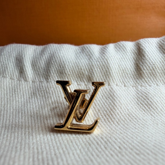 Single Louis Vuitton Iconic earring - Picture 3 of 6